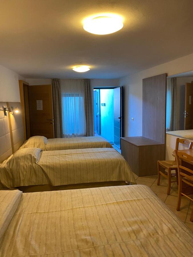 Fedrig Private Rooms & Apartment Kobarid Eksteriør bilde
